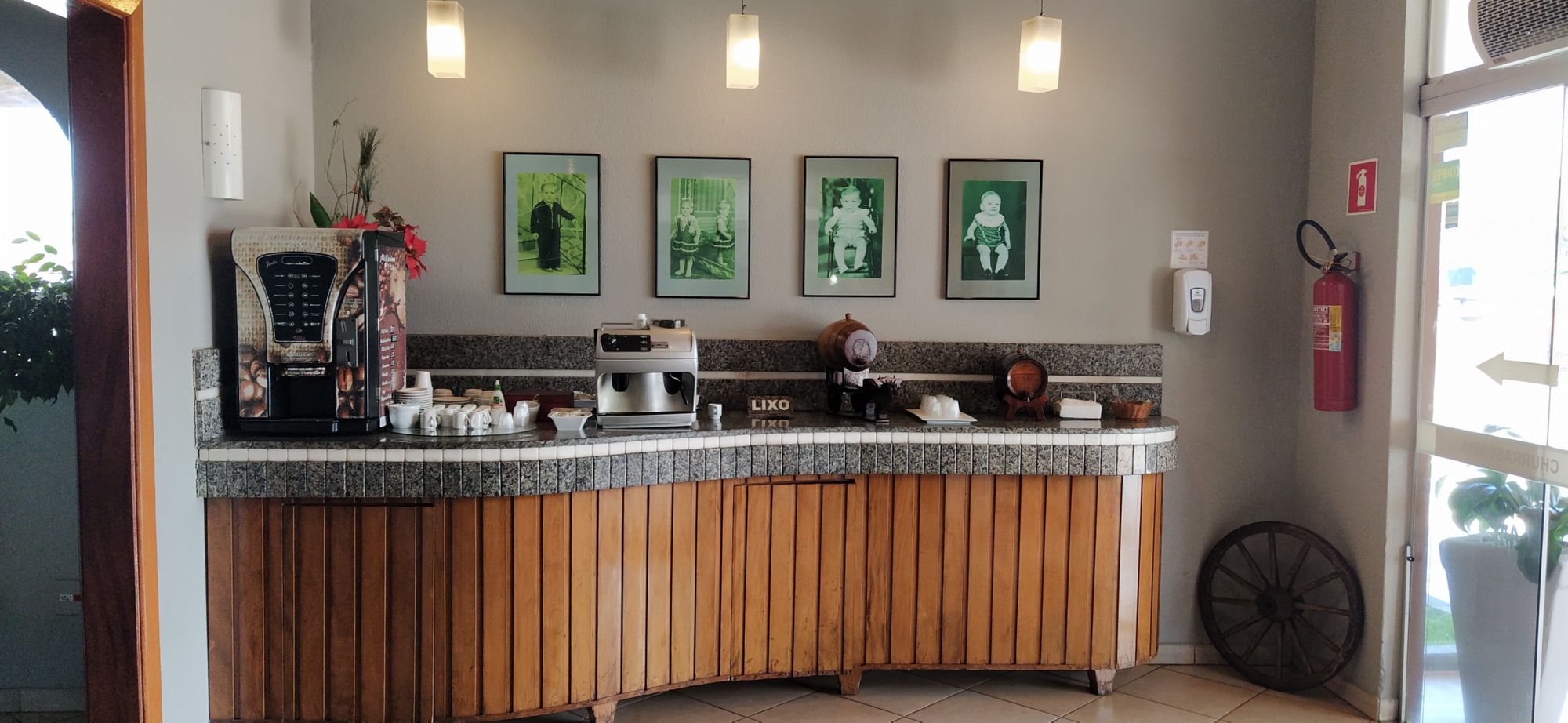 Grandioso buffet com rodízio